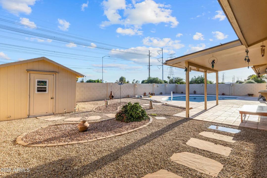 Real Estate Picture 17