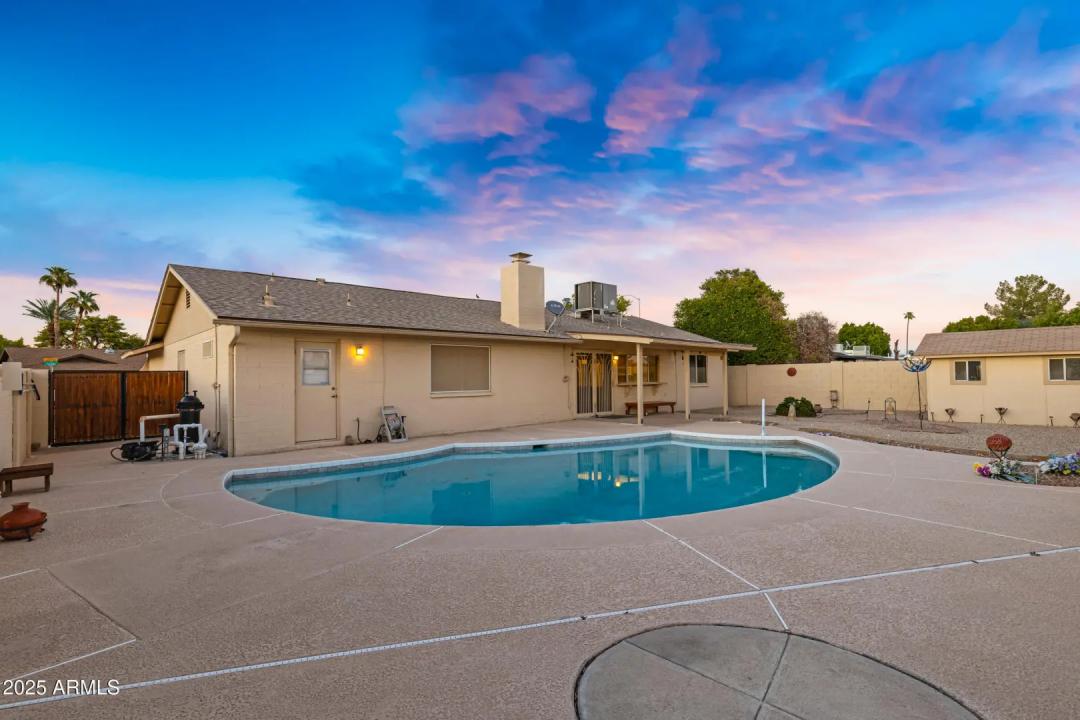 Real Estate Picture 16