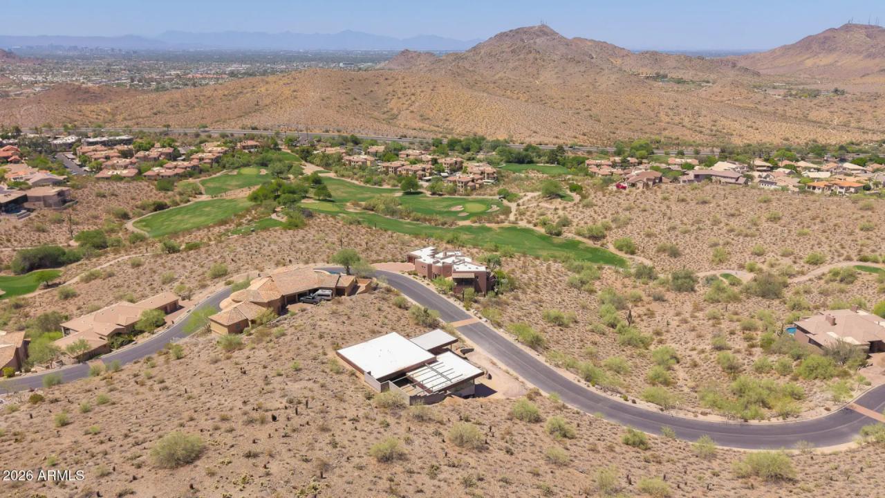 Real Estate Picture 3