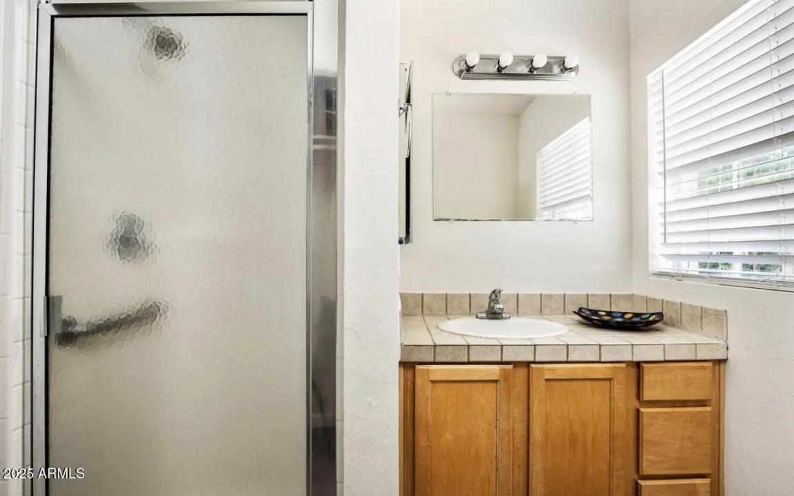 Real Estate Picture 12