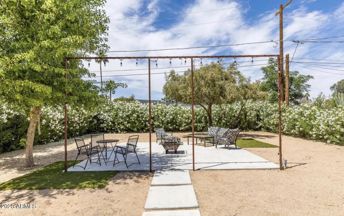 Real Estate Picture 15