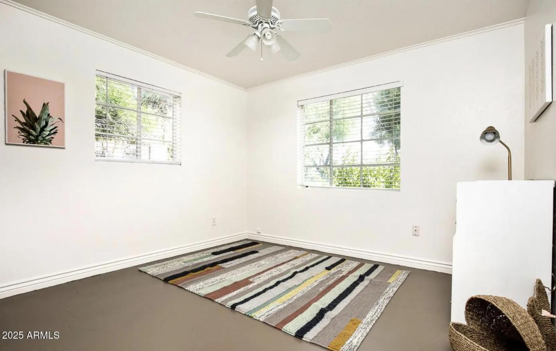 Real Estate Picture 7