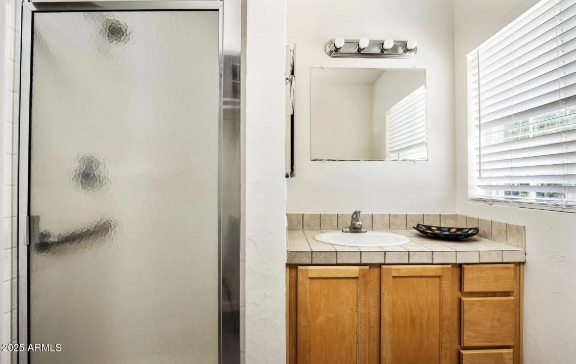 Real Estate Picture 11