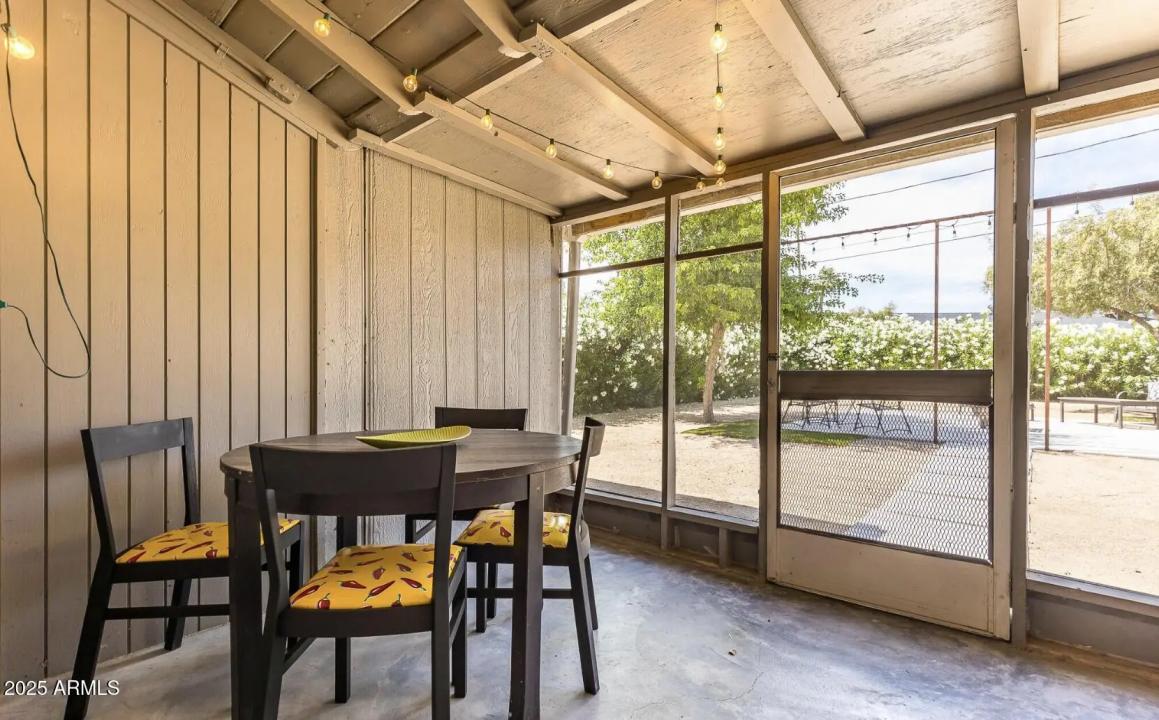 Real Estate Picture 12