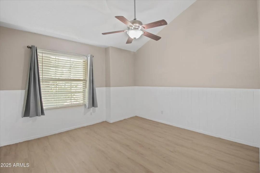 Real Estate Picture 19