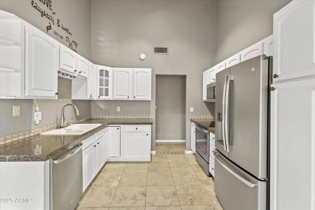 Real Estate Picture 15