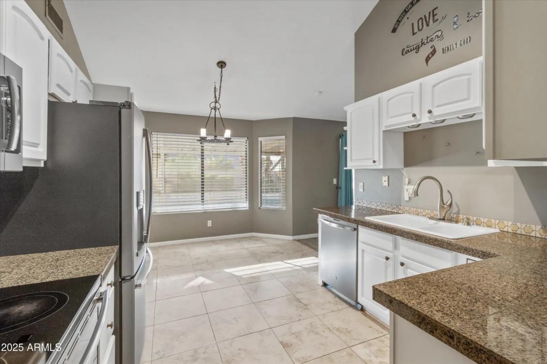 Real Estate Picture 16