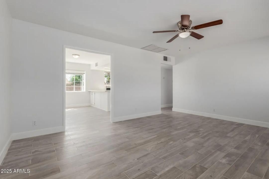 Real Estate Picture 5