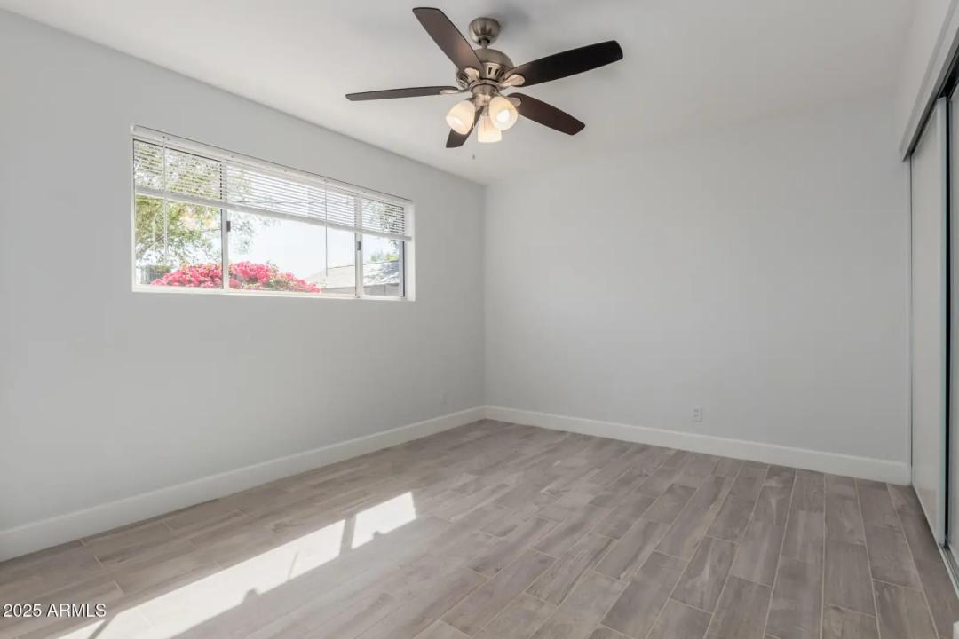 Real Estate Picture 13