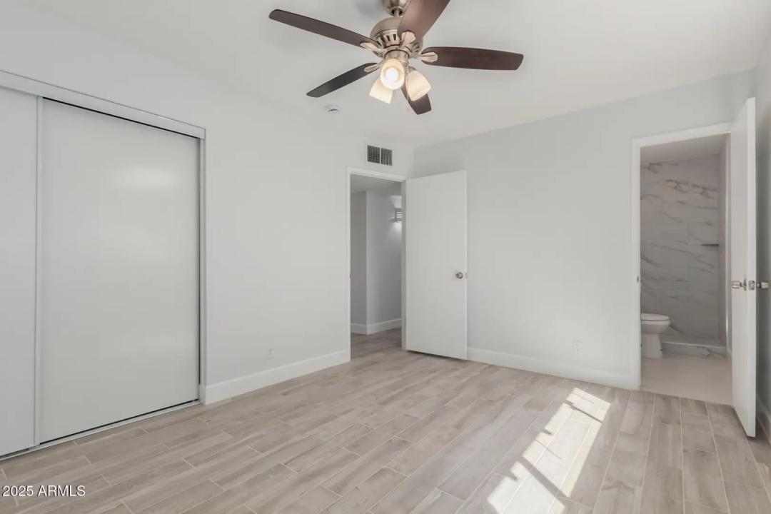 Real Estate Picture 14