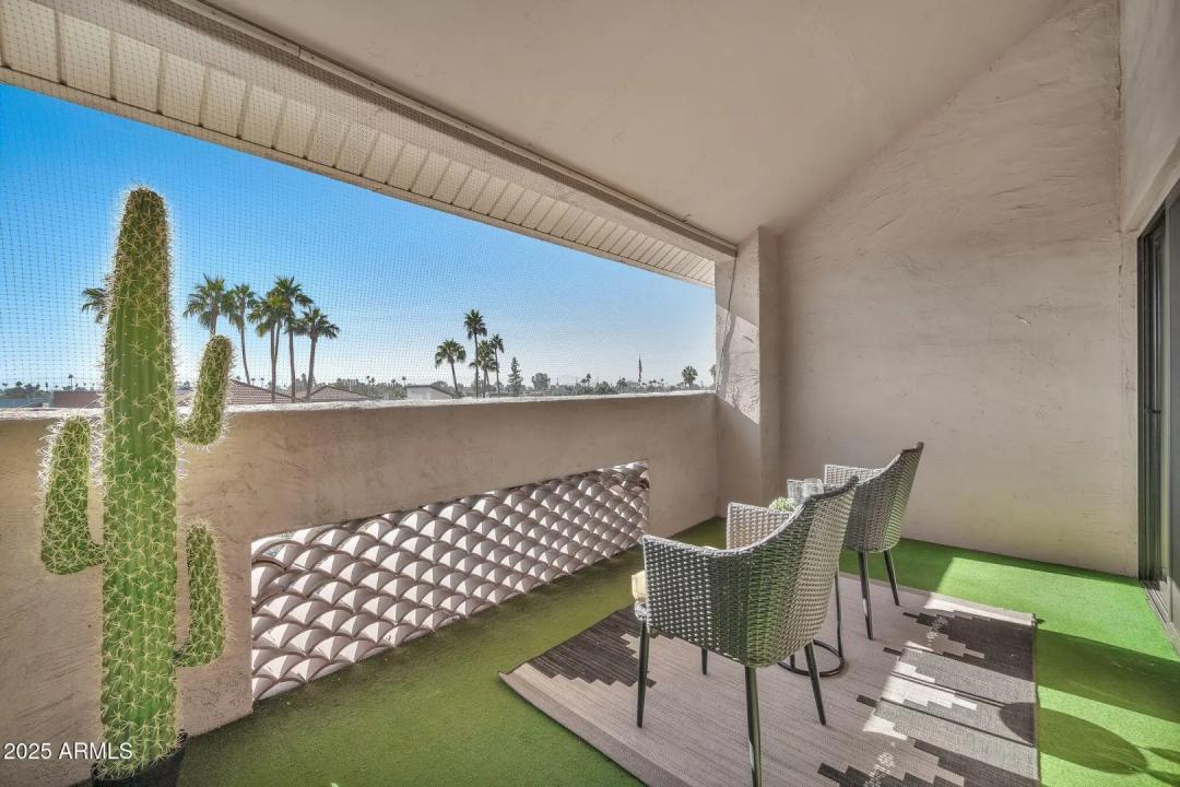 Real Estate Picture 20