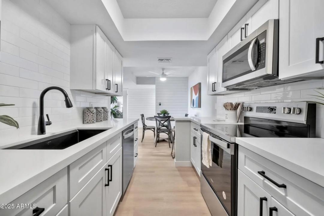 Real Estate Picture 6