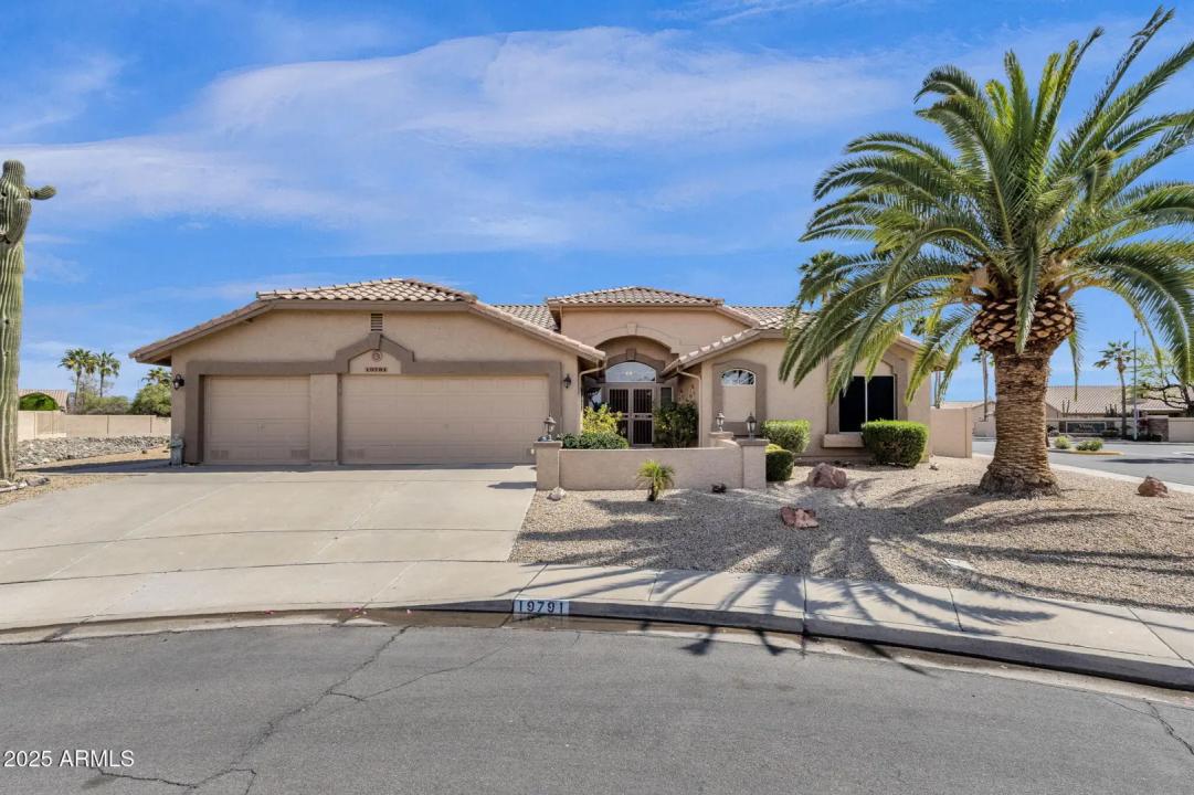 Real Estate Picture 3