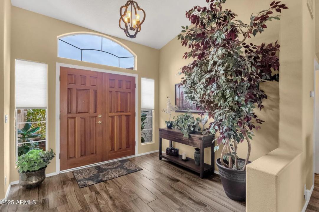 Real Estate Picture 7
