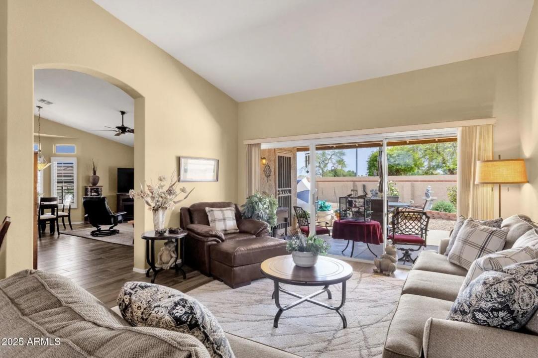 Real Estate Picture 9