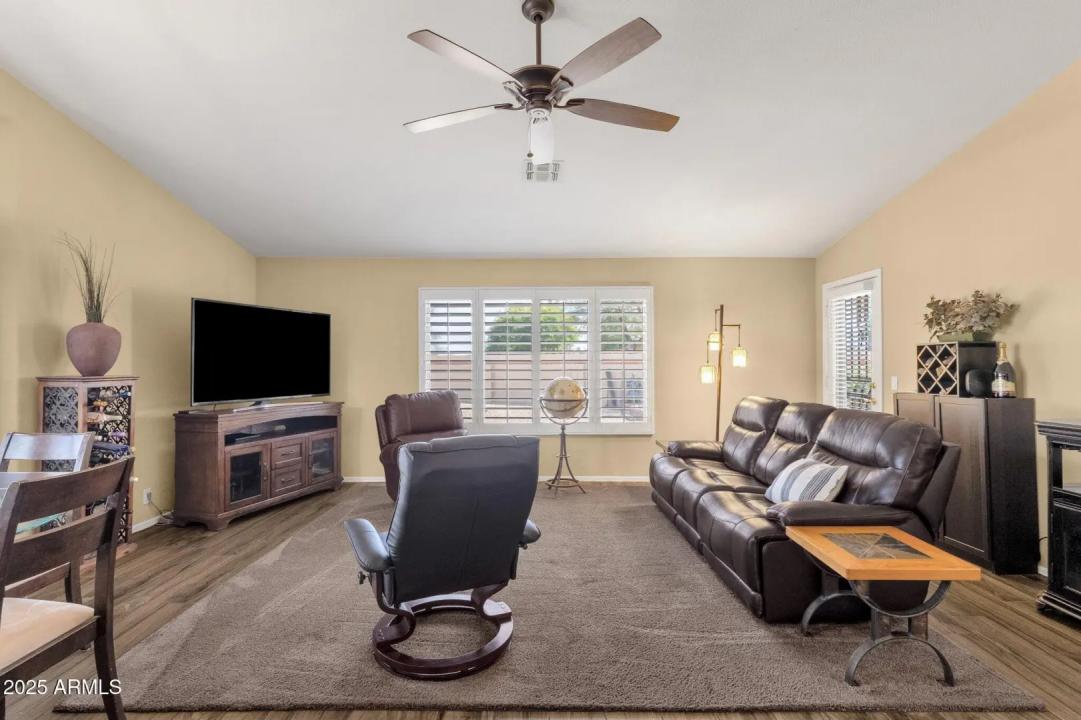 Real Estate Picture 28