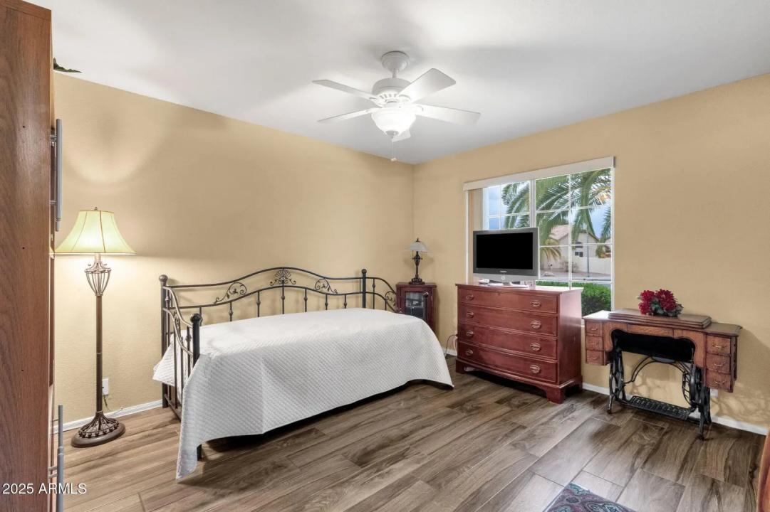 Real Estate Picture 35