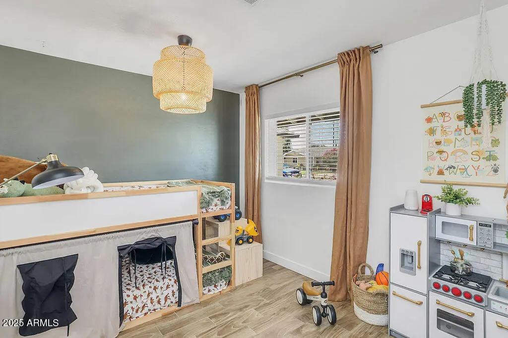 Real Estate Picture 29