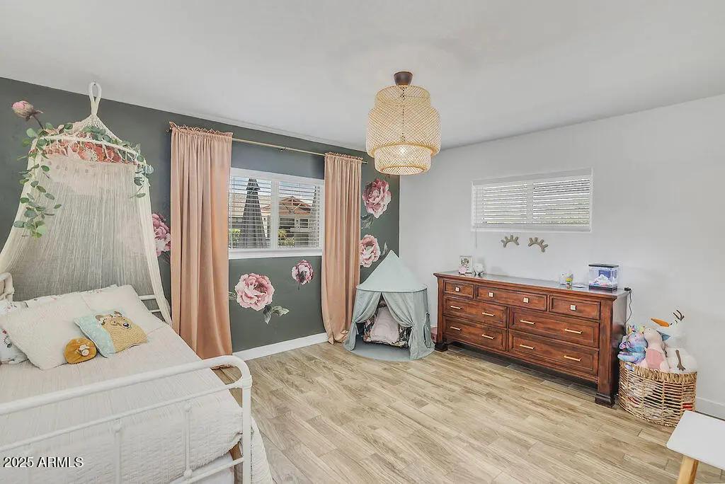 Real Estate Picture 27