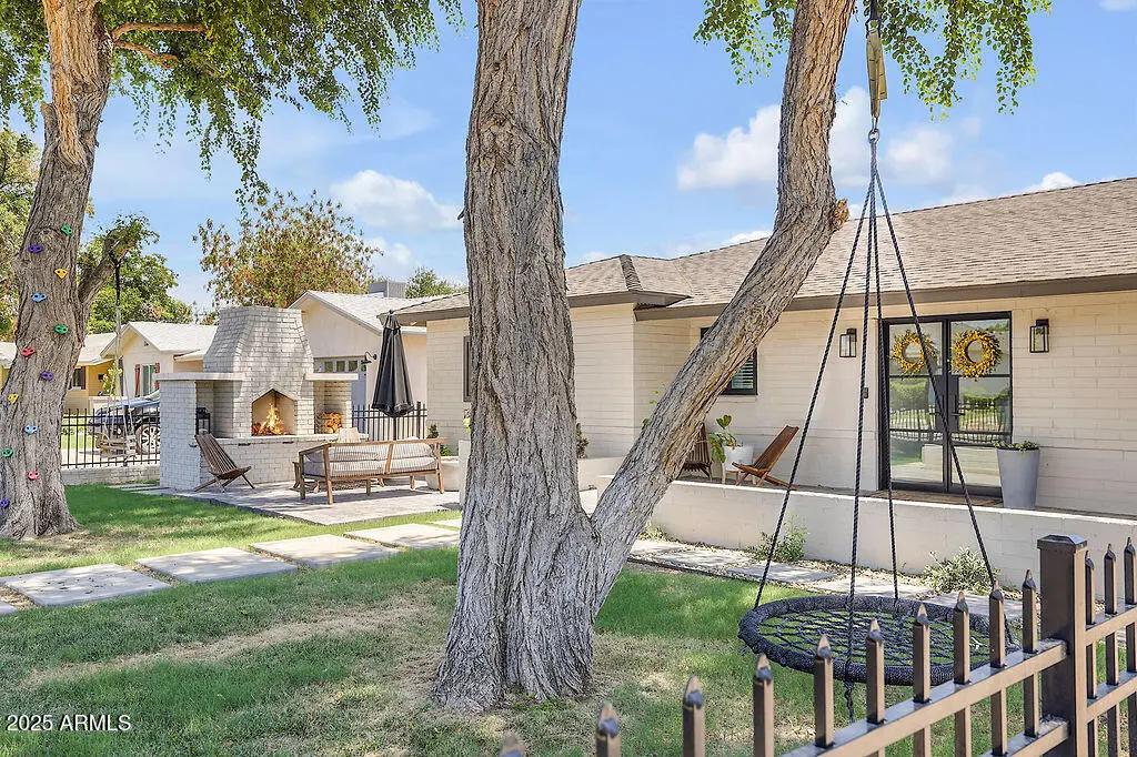 Real Estate Picture 5