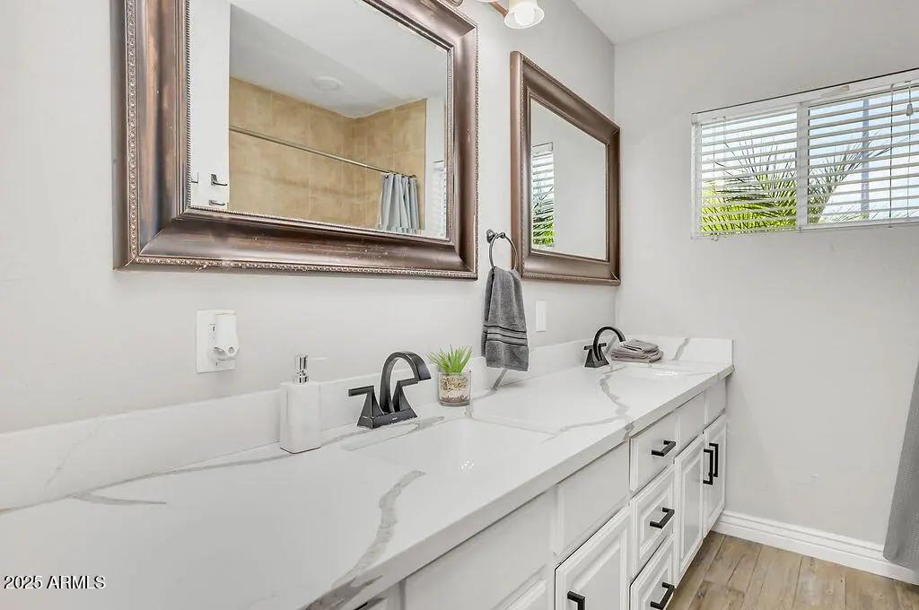 Real Estate Picture 22