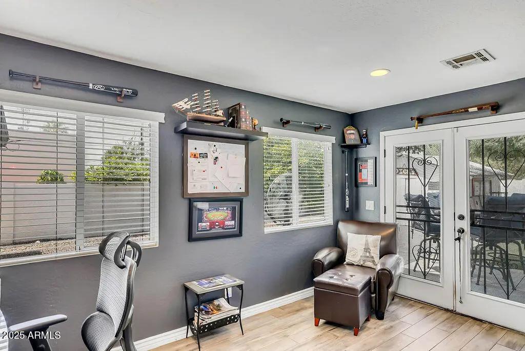 Real Estate Picture 16