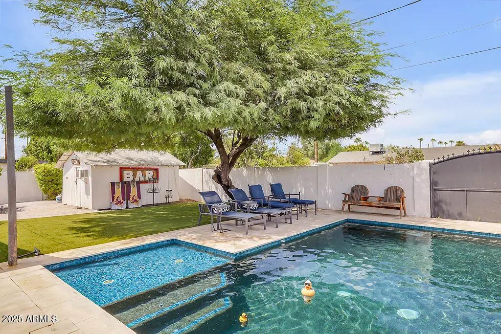 Real Estate Picture 28
