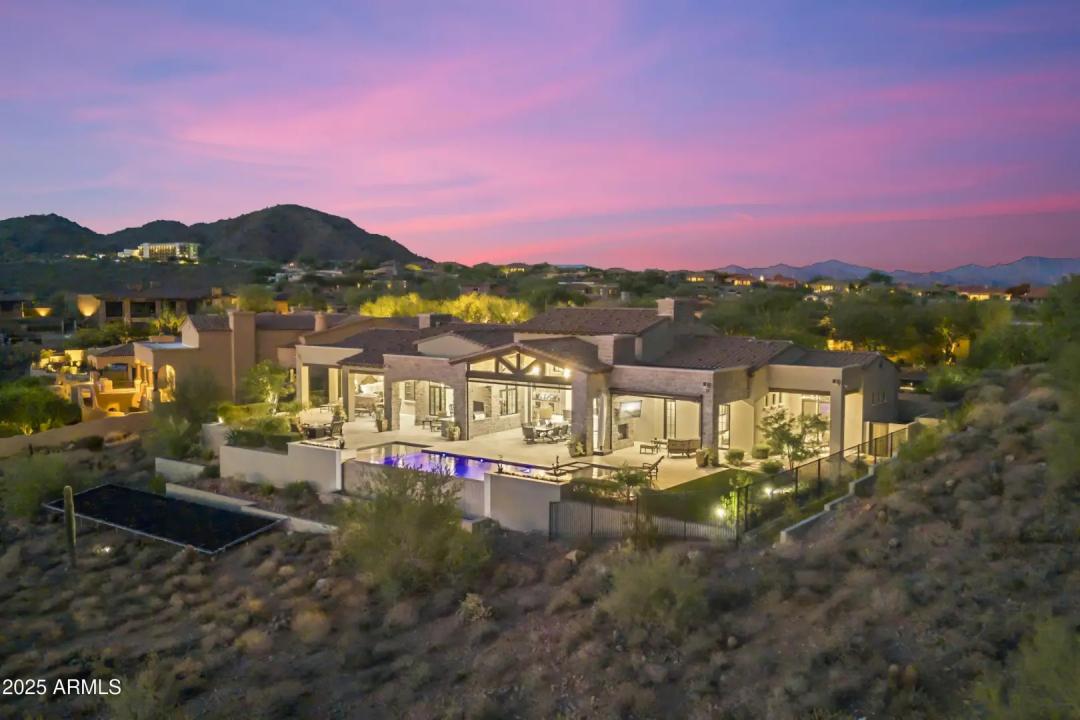 Real Estate Picture 11