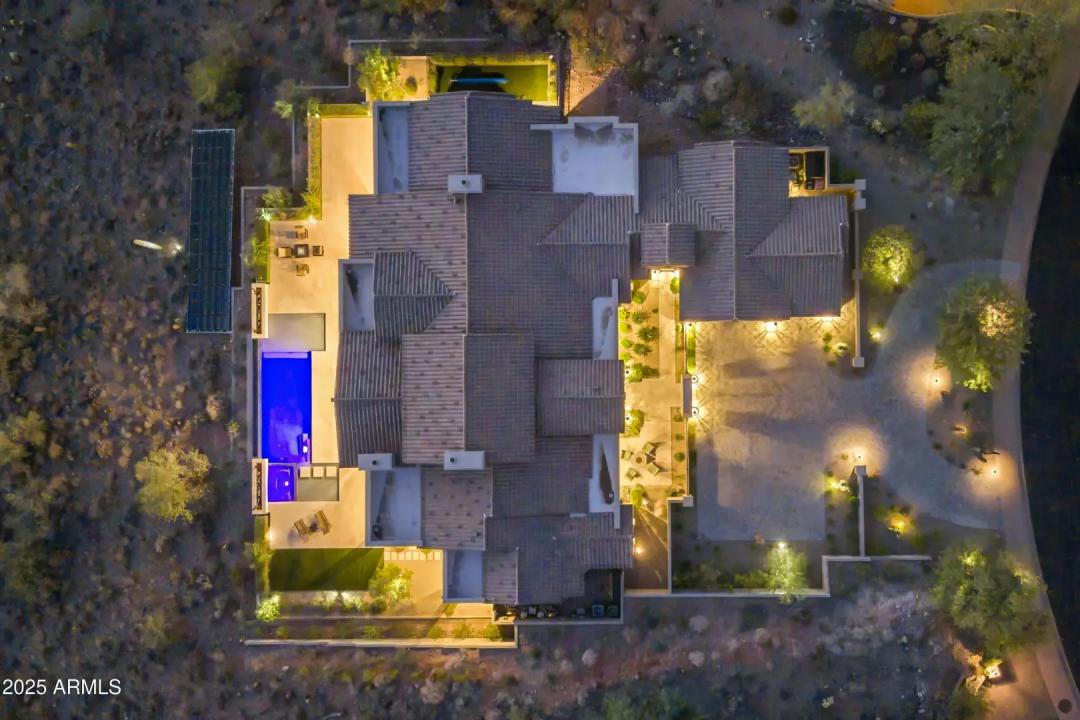 Real Estate Picture 12