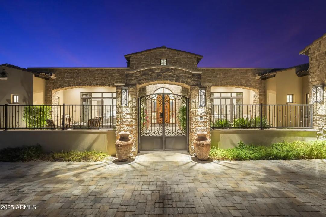 Real Estate Picture 16
