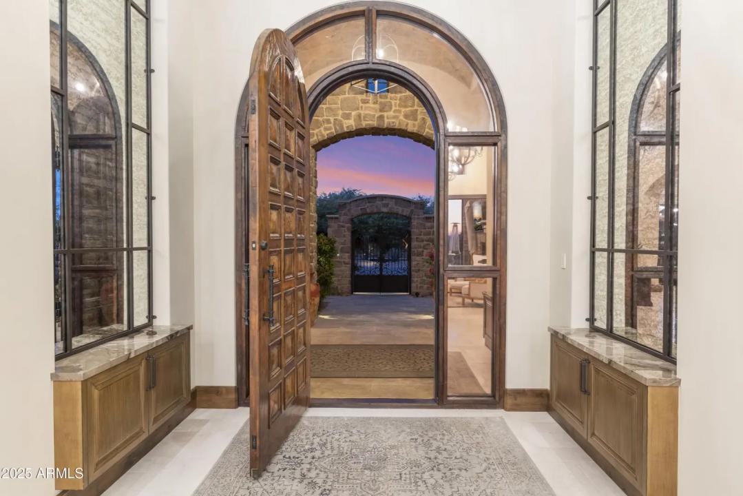 Real Estate Picture 22