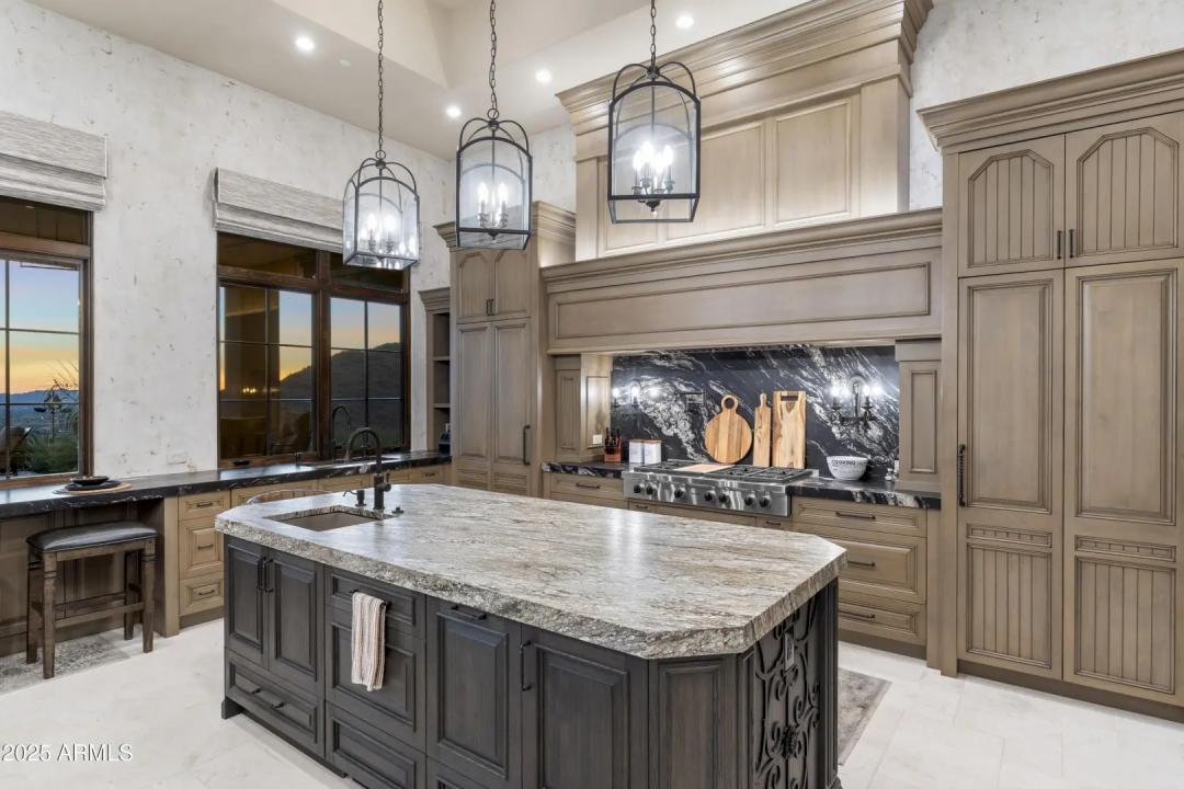 Real Estate Picture 43