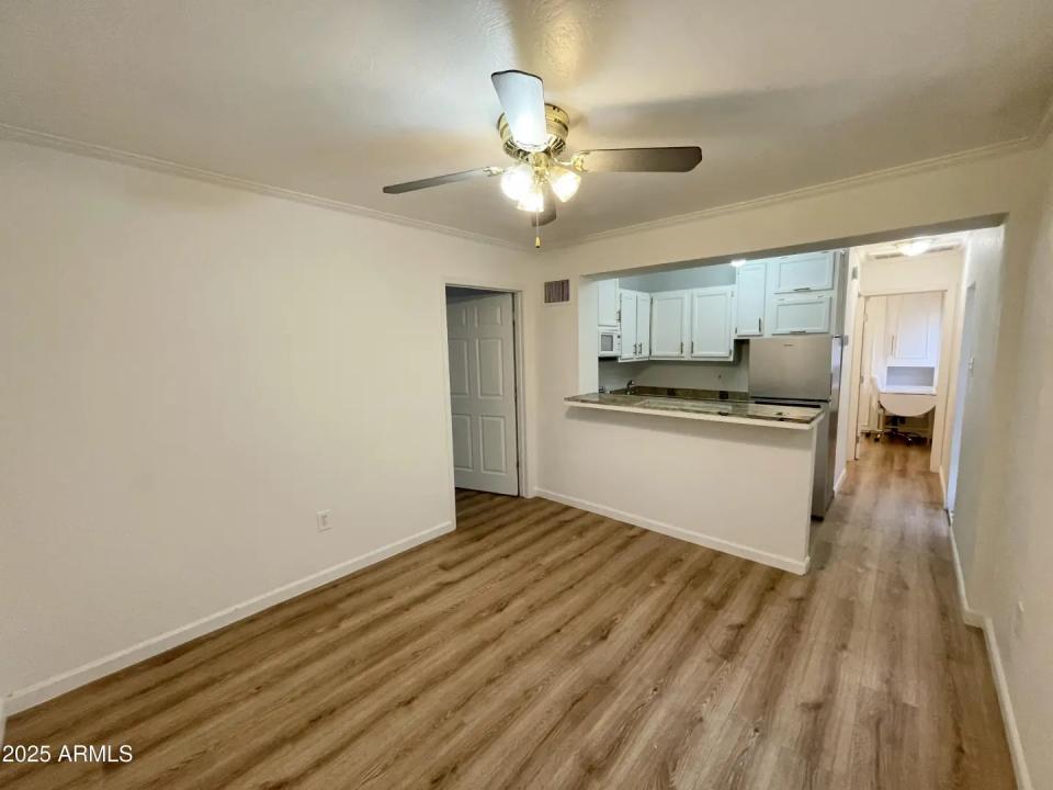Real Estate Picture 4