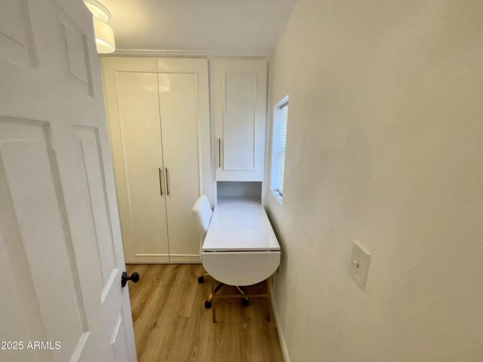 Real Estate Picture 12