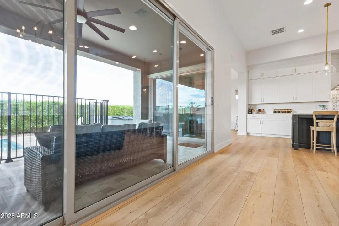 Real Estate Picture 9