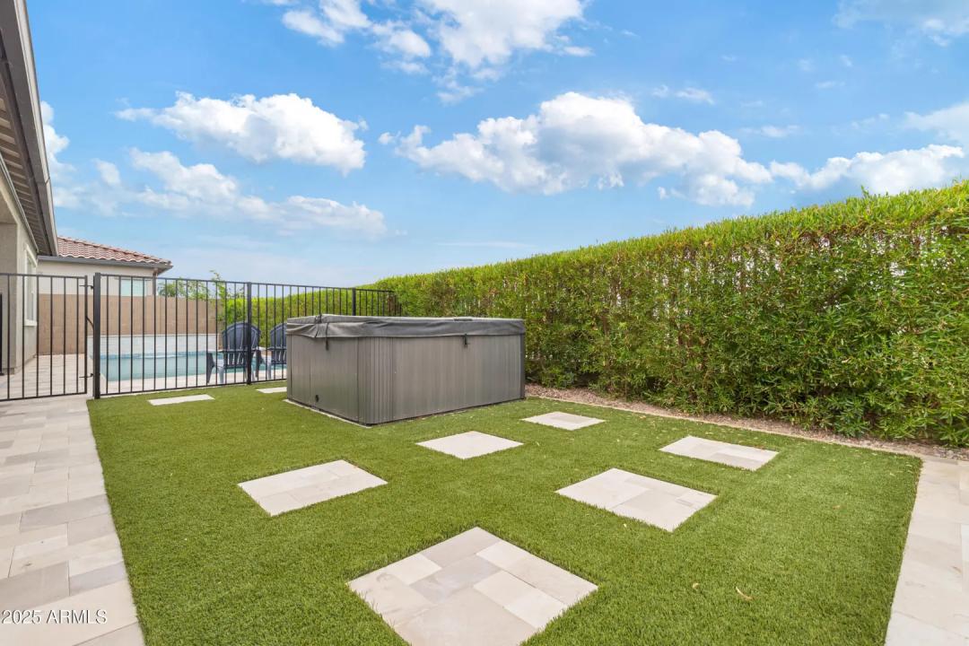 Real Estate Picture 28