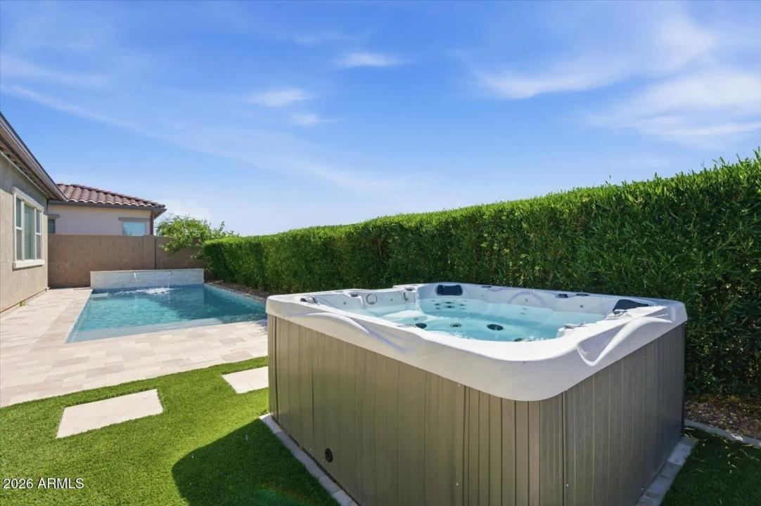 Real Estate Picture 32