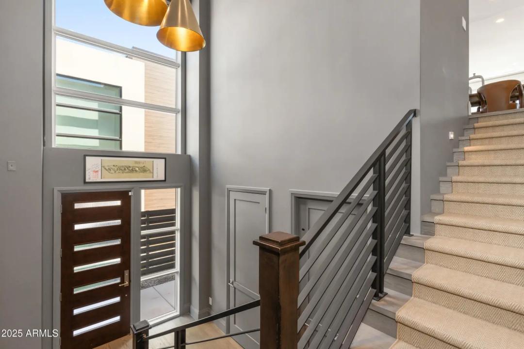 Real Estate Picture 6