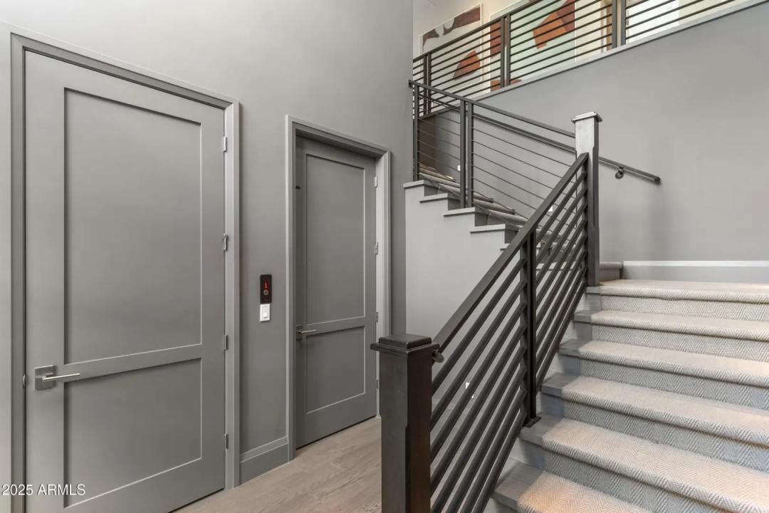 Real Estate Picture 7