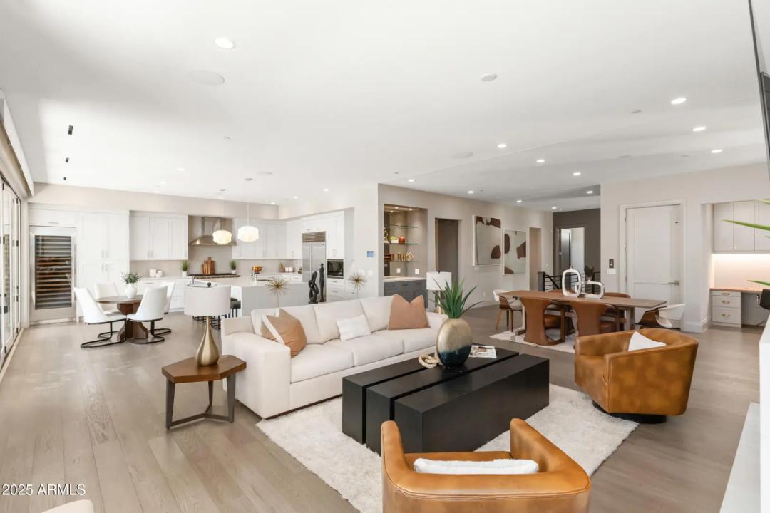 Real Estate Picture 11