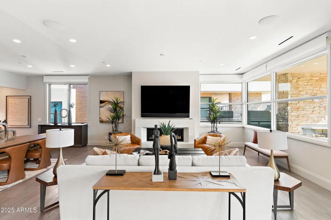 Real Estate Picture 16