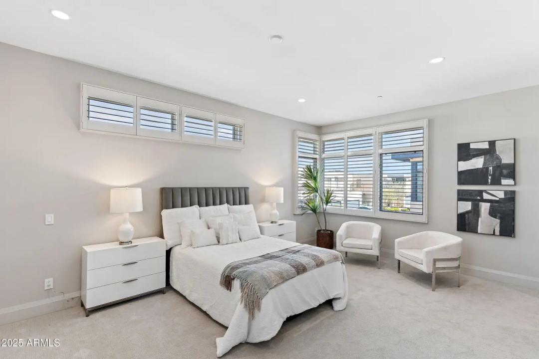 Real Estate Picture 30