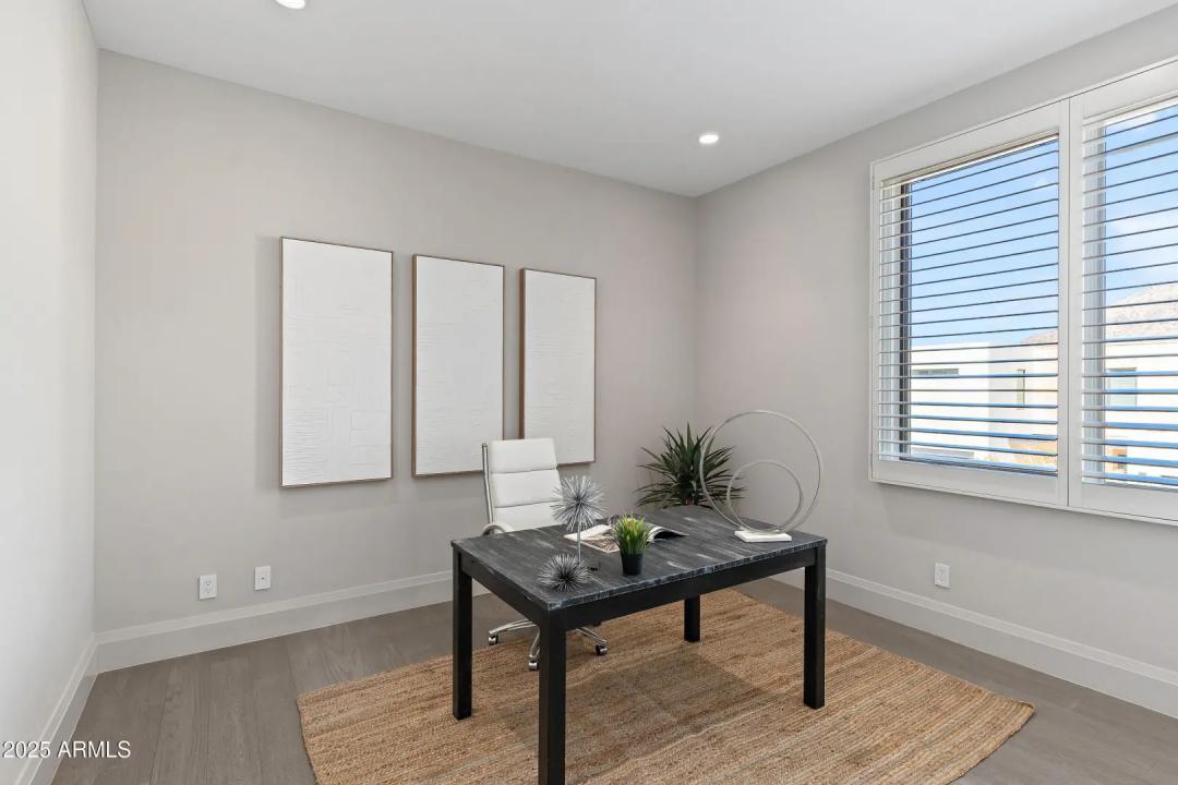 Real Estate Picture 33