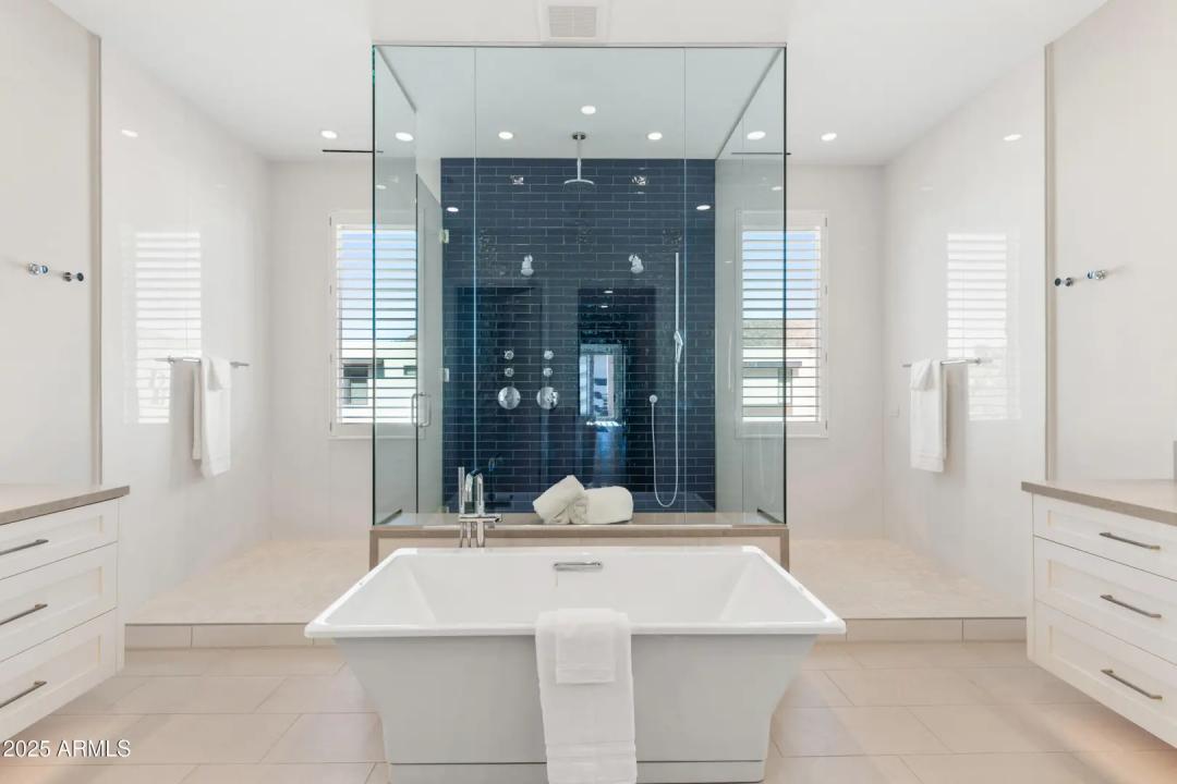Real Estate Picture 22