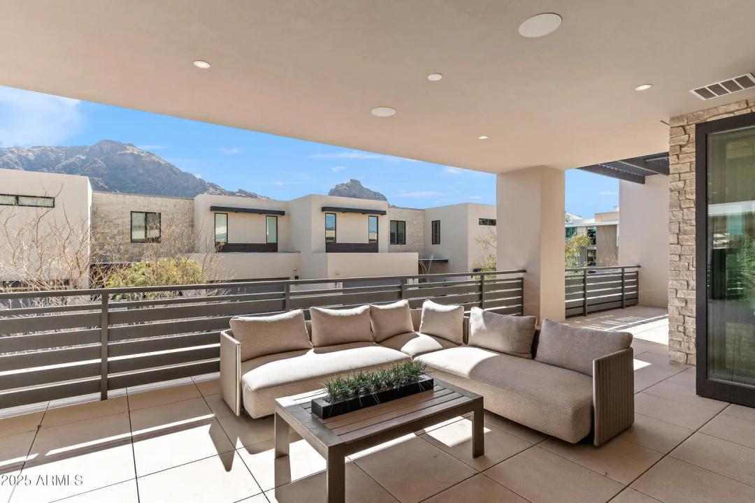 Real Estate Picture 42