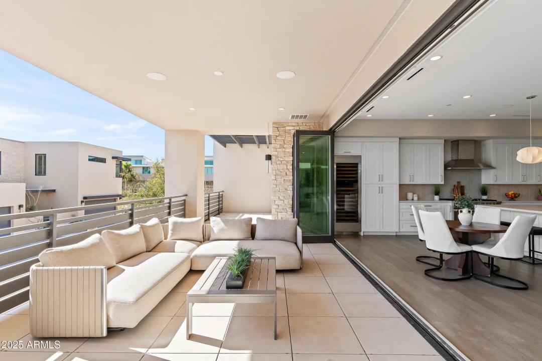 Real Estate Picture 43
