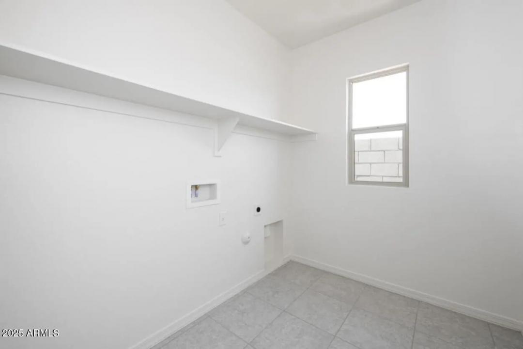 Real Estate Picture 9