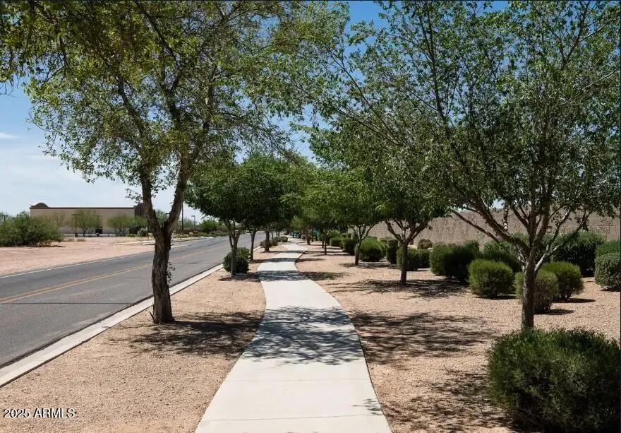 Real Estate Picture 6