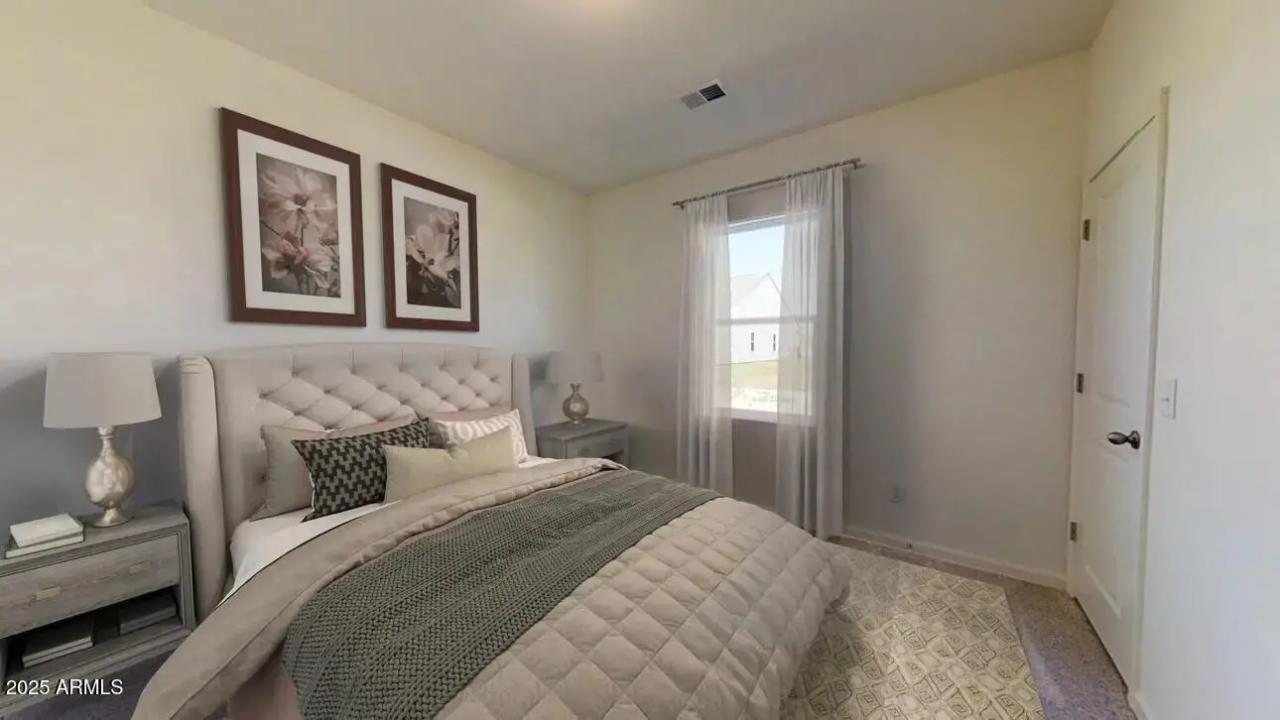 Real Estate Picture 9