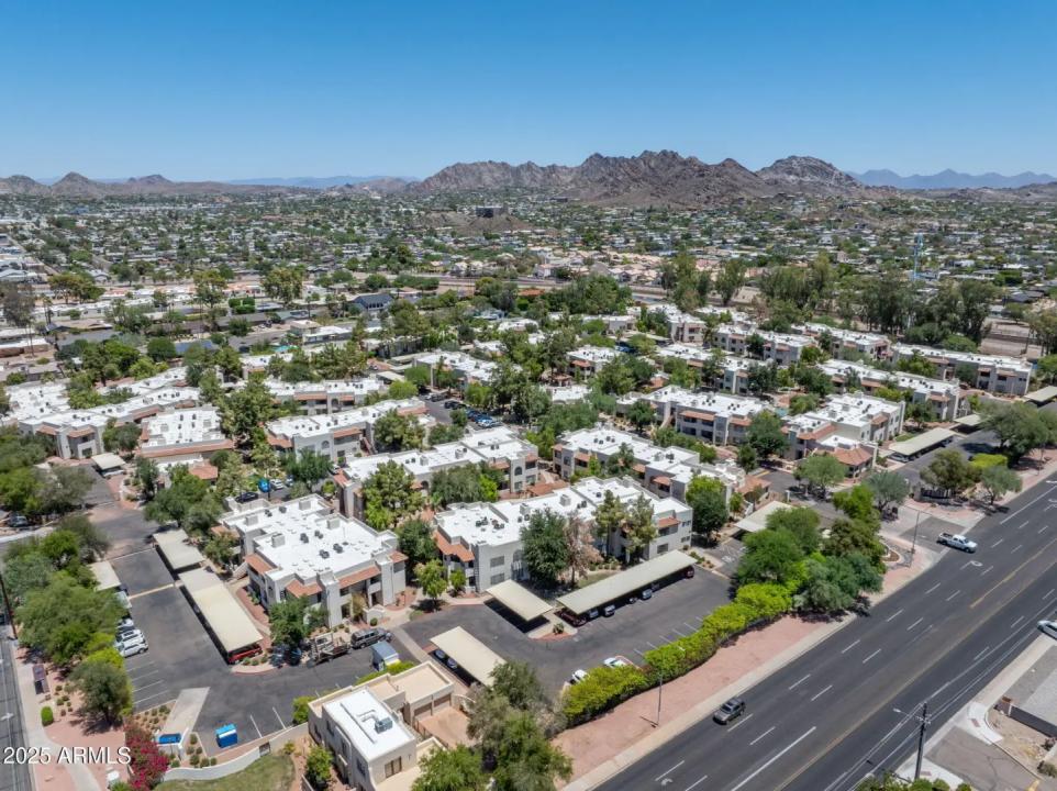 Real Estate Picture 15
